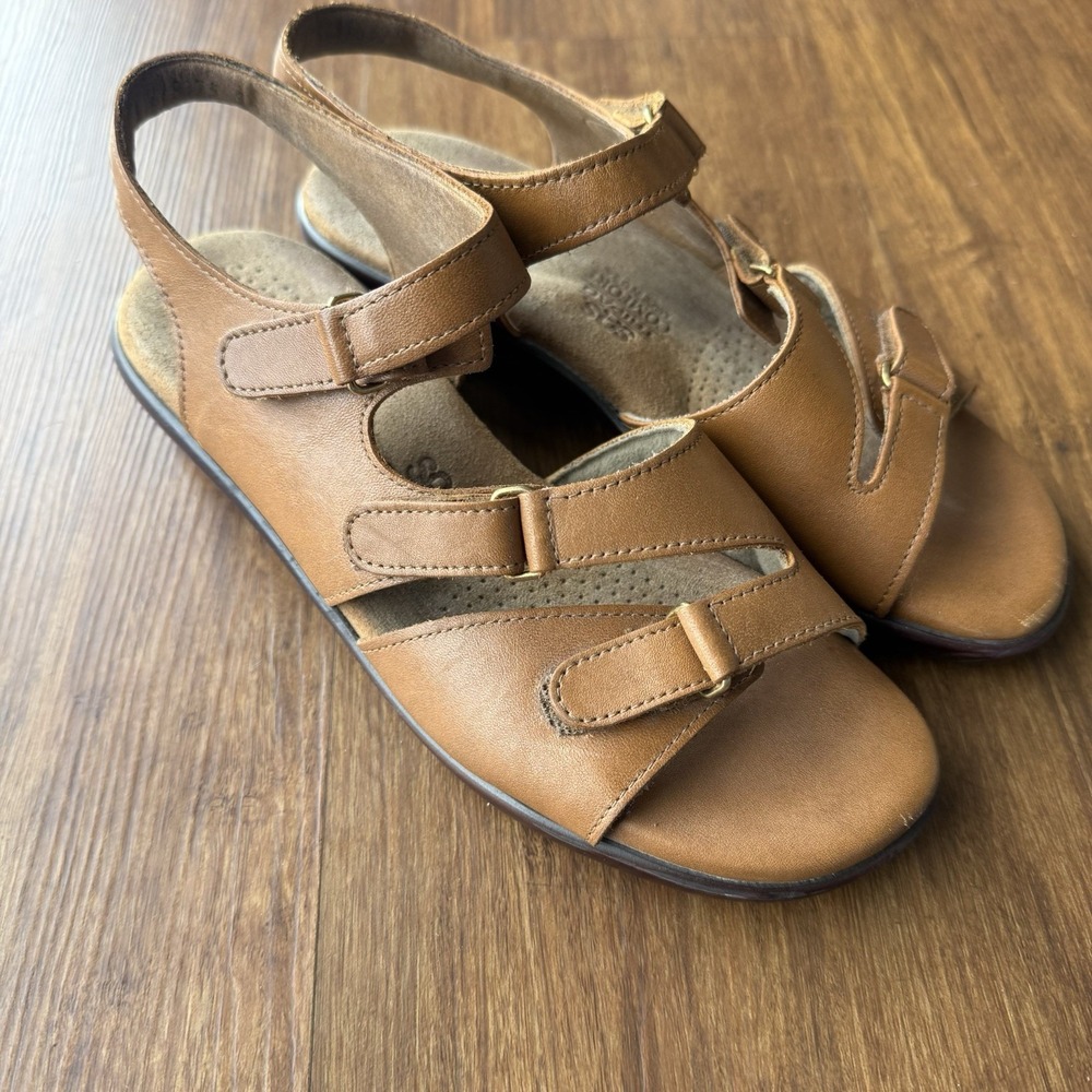 SAS Tabby Sandals Womens 7 W Wide Leather Caramel Brown Slingback Straps Comfort
